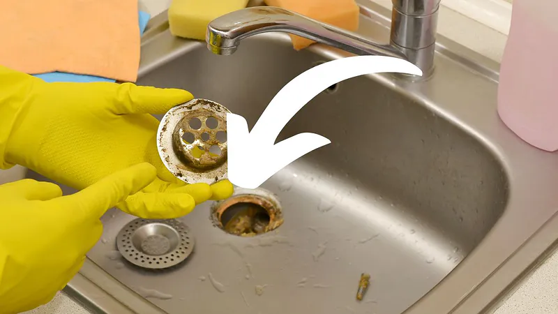 El problema del «olor»: coloca un trozo debajo de un colador y el fregadero siempre tendrá un aroma delicioso.