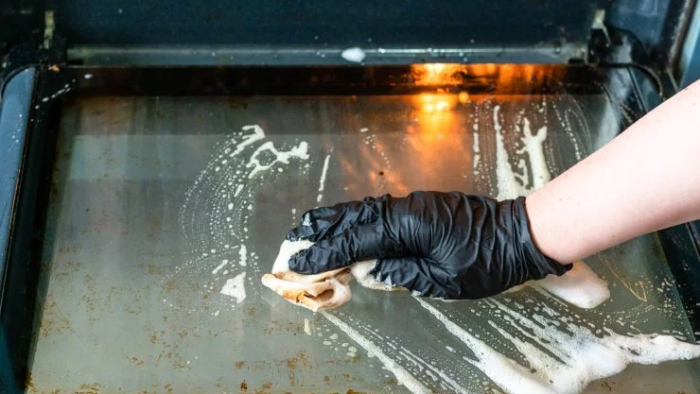 Cristal del horno sucio: 3 consejos para limpiarlo a la perfección