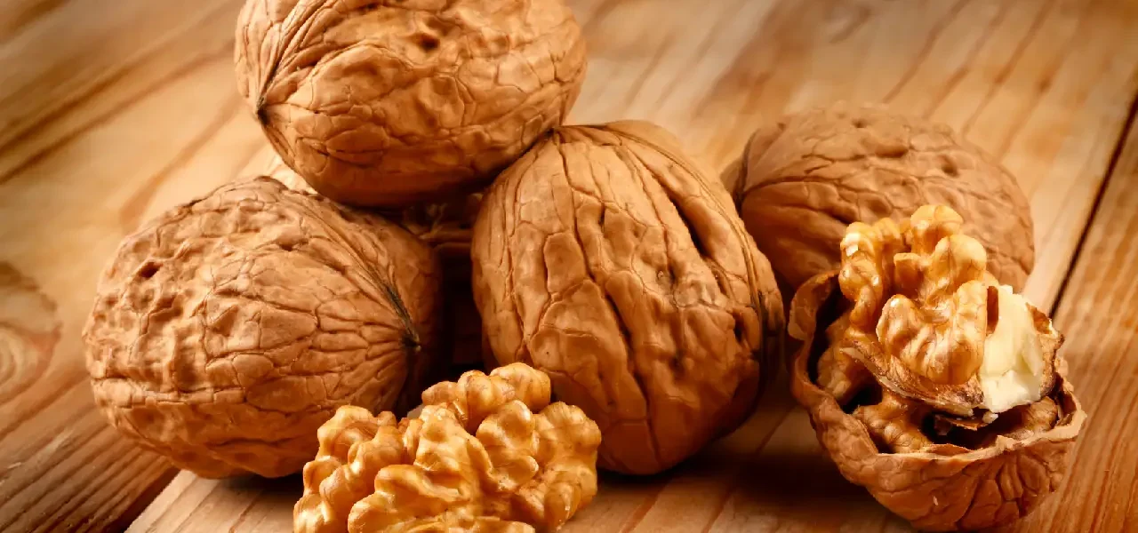 ¿Cómo cambia tu organismo si comes 4 nueces al día?