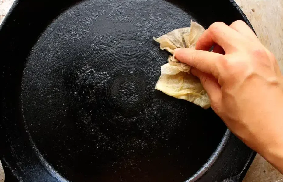 Con este truco, puedes hacer que cualquier sartén sea antiadherente