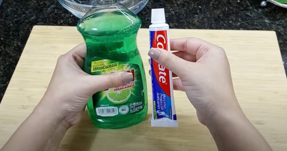 Try combining dishwashing liquid and toothpaste: the unexpected result