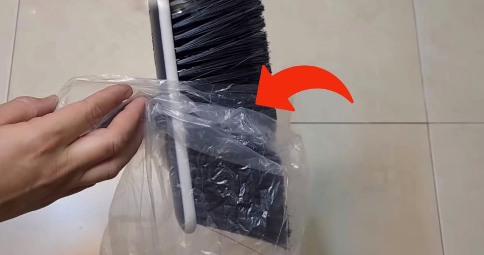 Ponle una bolsa de plástico a la escoba, nunca tuve mi casa tan limpia
