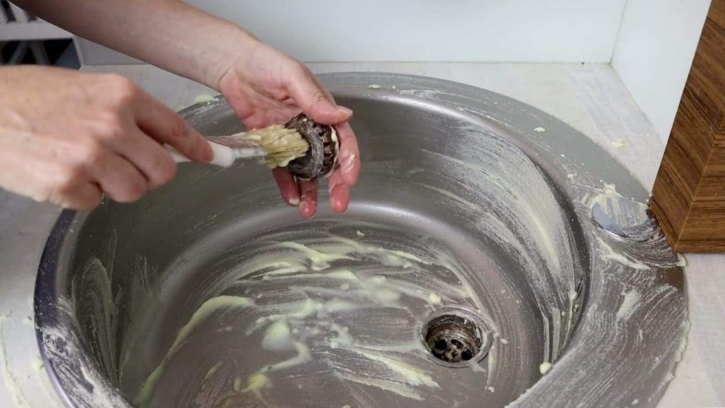 Fregadero: así es como limpiarlo con solo dos ingredientes para que brille