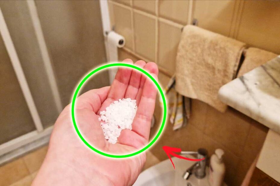 Cómo utilizar una taza de sal gruesa como remedio para tu baño