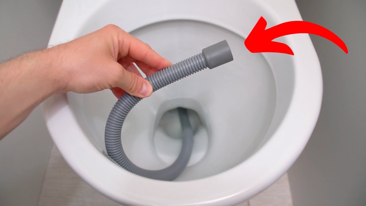 🔥 Les plombiers nous le cachent ! J’ai descendu le tuyau dans les toilettes et un miracle s’est pro