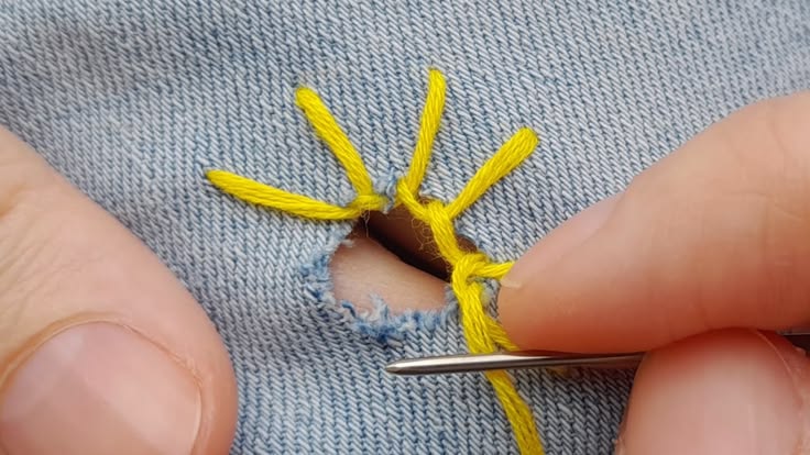 7 ASTUCES GÉNIALES pour Réparer N’IMPORTE QUEL Trou que Toute Fille Devrait Connaître
