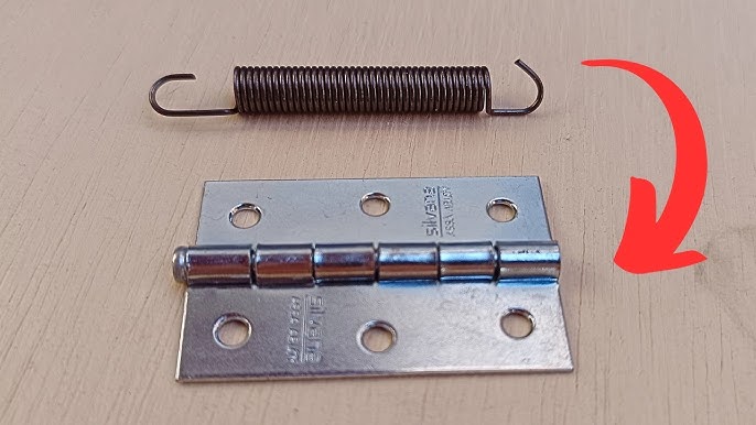 Cette astuce a changé ma vie ! Comment insérer un ressort dans une charnière de porte !