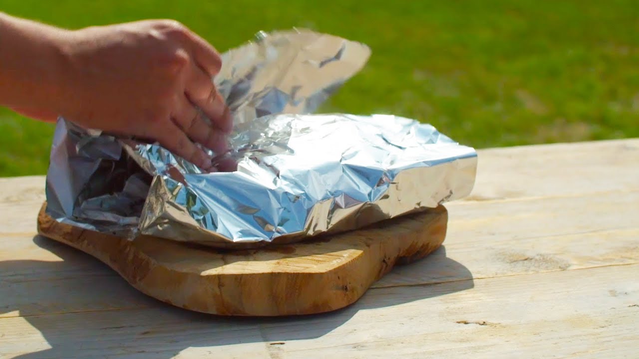 Cuelga la lámina de aluminio en una rama y no le creerás a tus ojos.