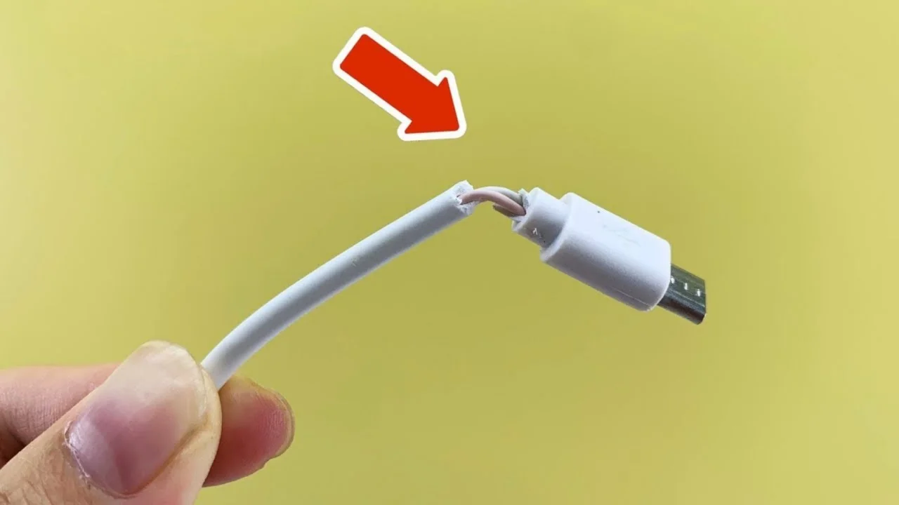 ¡No tires el cable de carga roto! Una forma sencilla de repararlo y ahorrar dinero.