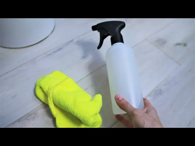 Blanquea instantáneamente las juntas de suelo y ya lo tienes! ¡Cuesta muy poco!